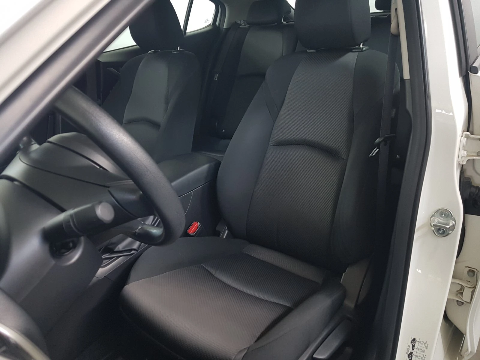 Mazda 3 - 53 726км!, снимка 10 - Автомобили и джипове - 54821969