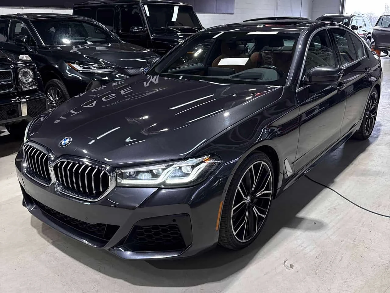 BMW 540 i xDrive/360/HARMAN KARDON/HUD, снимка 3 - Автомобили и джипове - 54861938