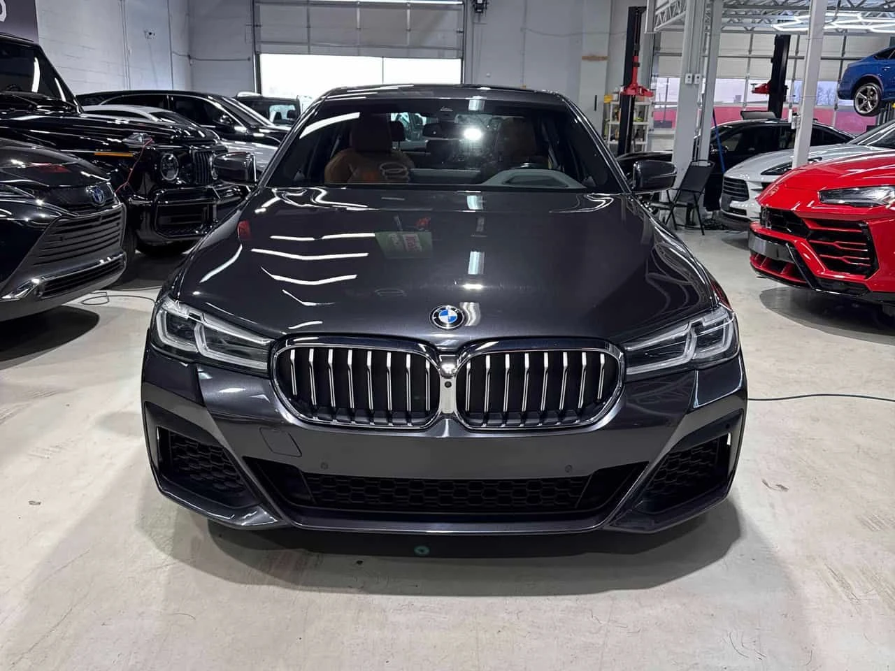 BMW 540 i xDrive/360/HARMAN KARDON/HUD, снимка 4 - Автомобили и джипове - 54861938