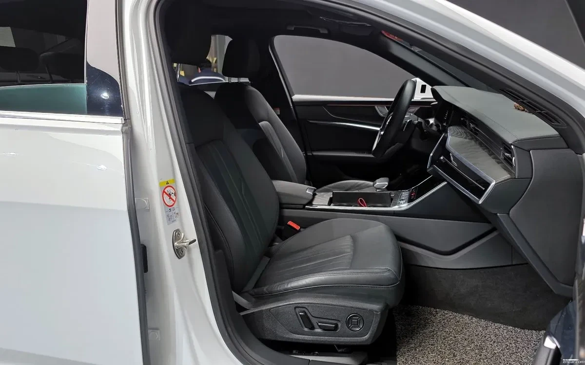 Audi A6 45 TFSI KEYLESS / PODGREV / OBDUHVANE / UNIKAT, снимка 12 - Автомобили и джипове - 55342478