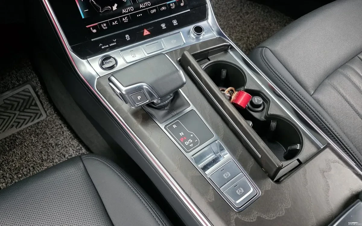 Audi A6 45 TFSI KEYLESS / PODGREV / OBDUHVANE / UNIKAT, снимка 8 - Автомобили и джипове - 55342478