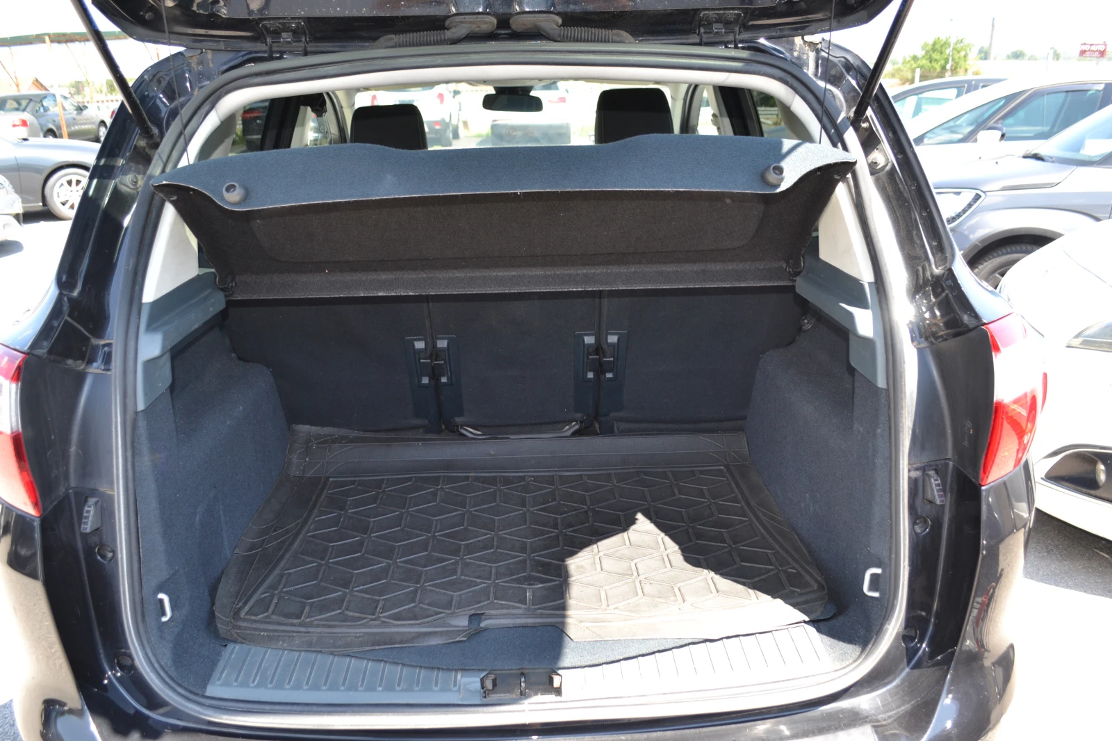 Ford C-max 1.6i-GAZZ, снимка 8 - Автомобили и джипове - 55624977