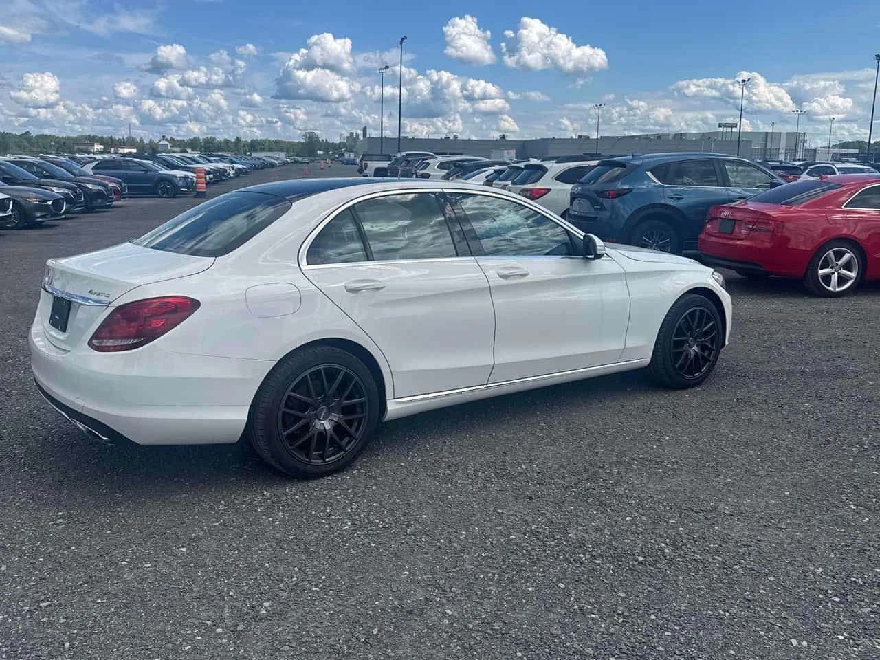 Mercedes-Benz C 300 * CARFAX * БЕЗ ПЪРВОНАЧАЛНА ВНОСКА, снимка 3 - Автомобили и джипове - 55712249