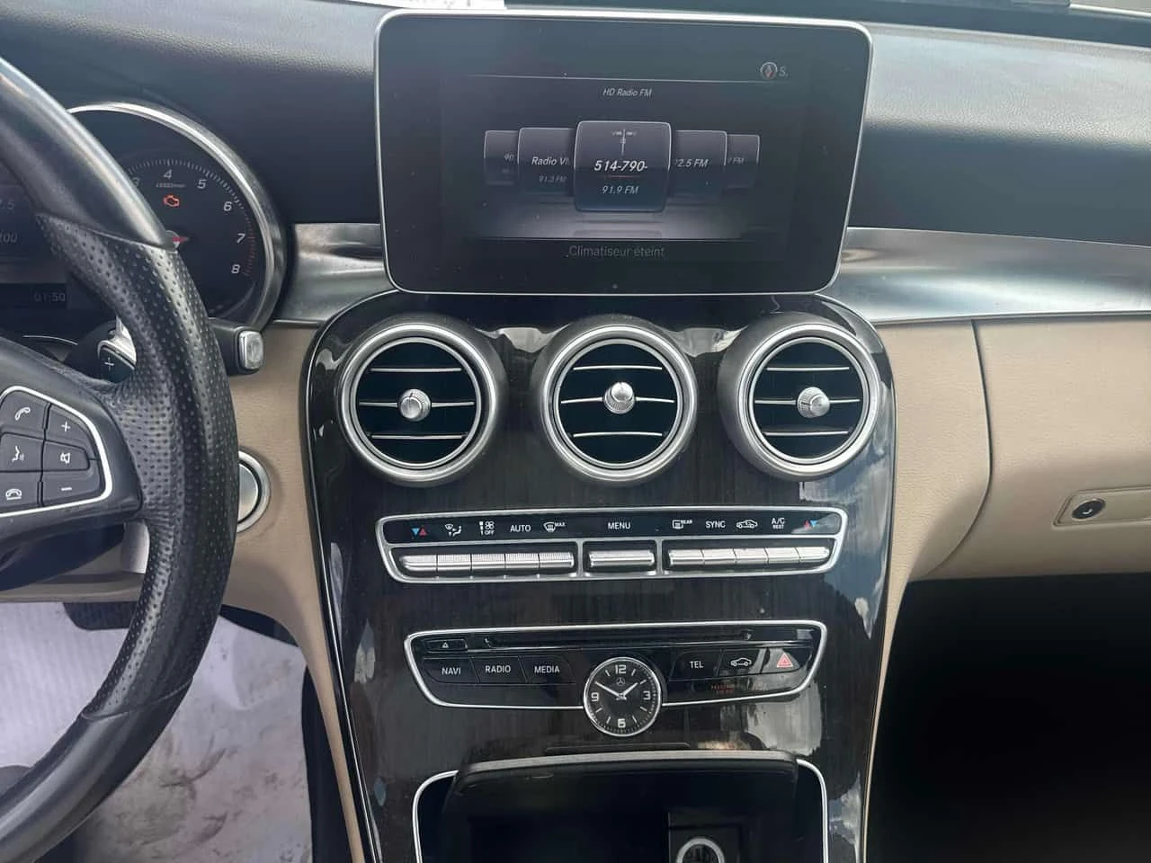 Mercedes-Benz C 300 * CARFAX * БЕЗ ПЪРВОНАЧАЛНА ВНОСКА, снимка 9 - Автомобили и джипове - 55712249