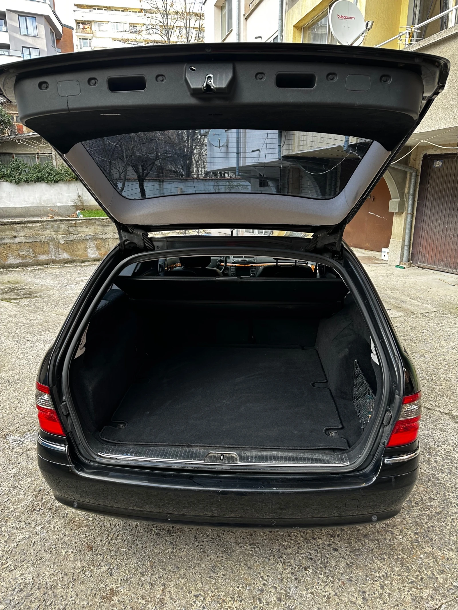Mercedes-Benz E 280 CDI, снимка 6 - Автомобили и джипове - 55792469