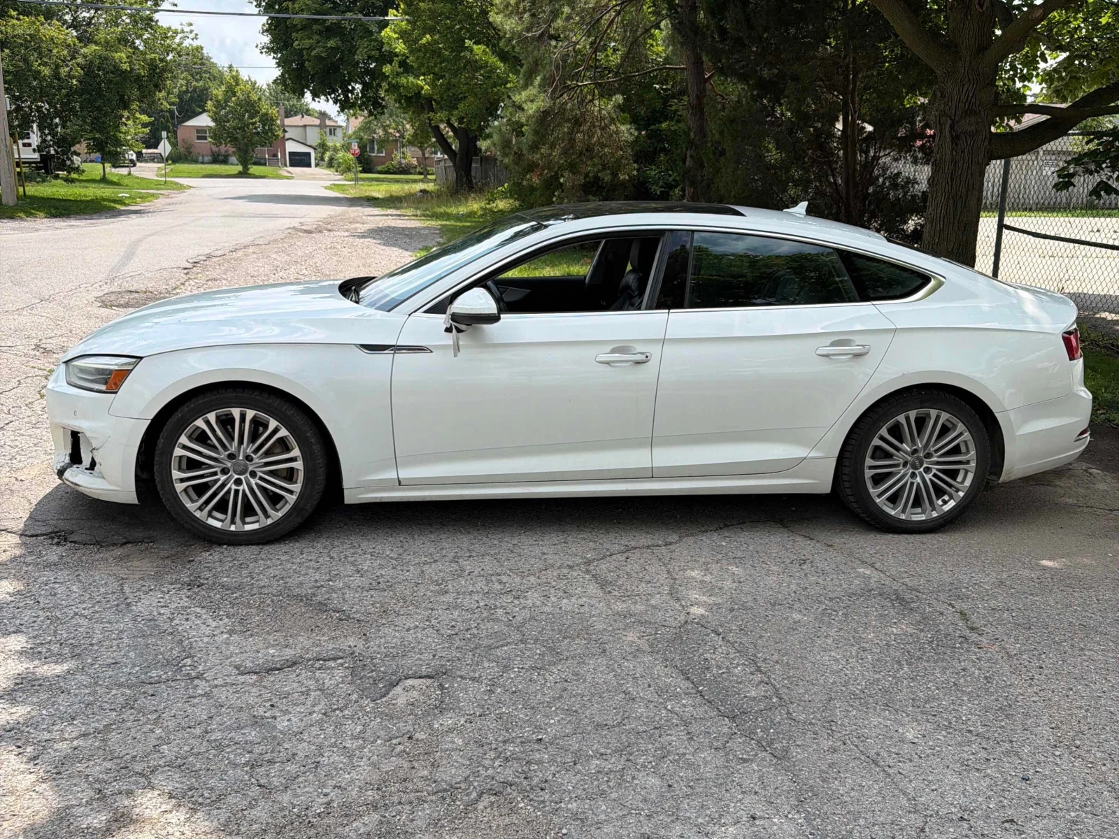 Audi A5 * Komfort * CARFAX * ОПЦИЯ ЗА ФИНАНСИРАНЕ * , снимка 2 - Автомобили и джипове - 56066853