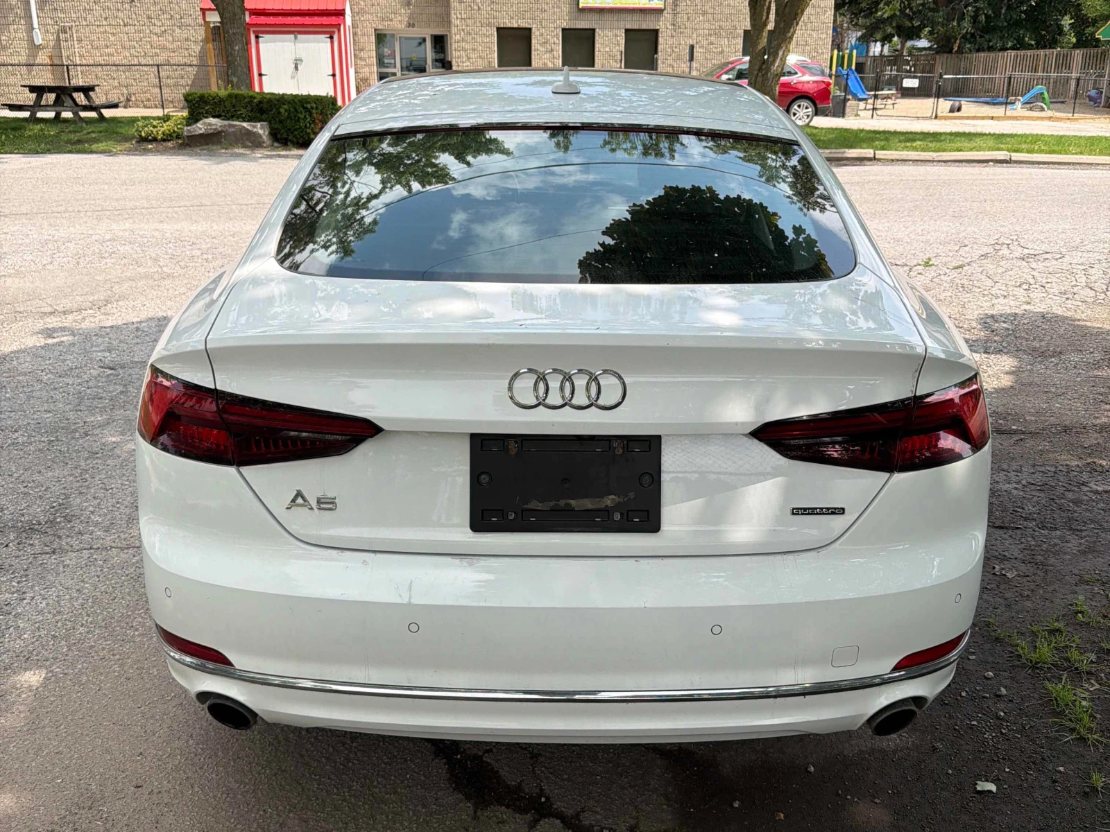 Audi A5 * Komfort * CARFAX * ОПЦИЯ ЗА ФИНАНСИРАНЕ * , снимка 4 - Автомобили и джипове - 56066853