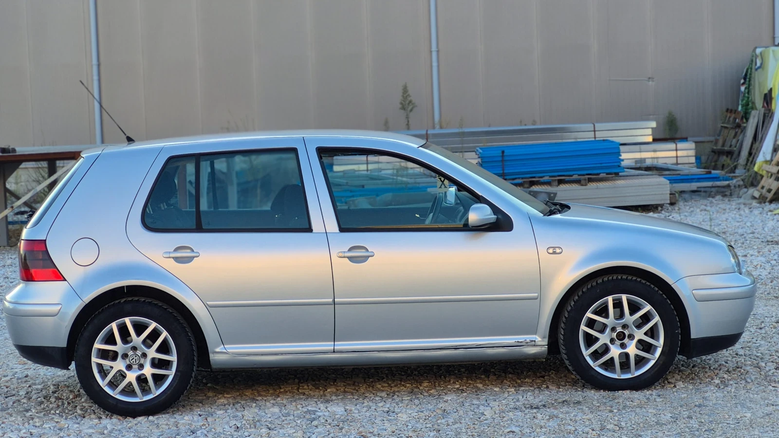 VW Golf 1.9 TDI/116* * * , снимка 8 - Автомобили и джипове - 56103235