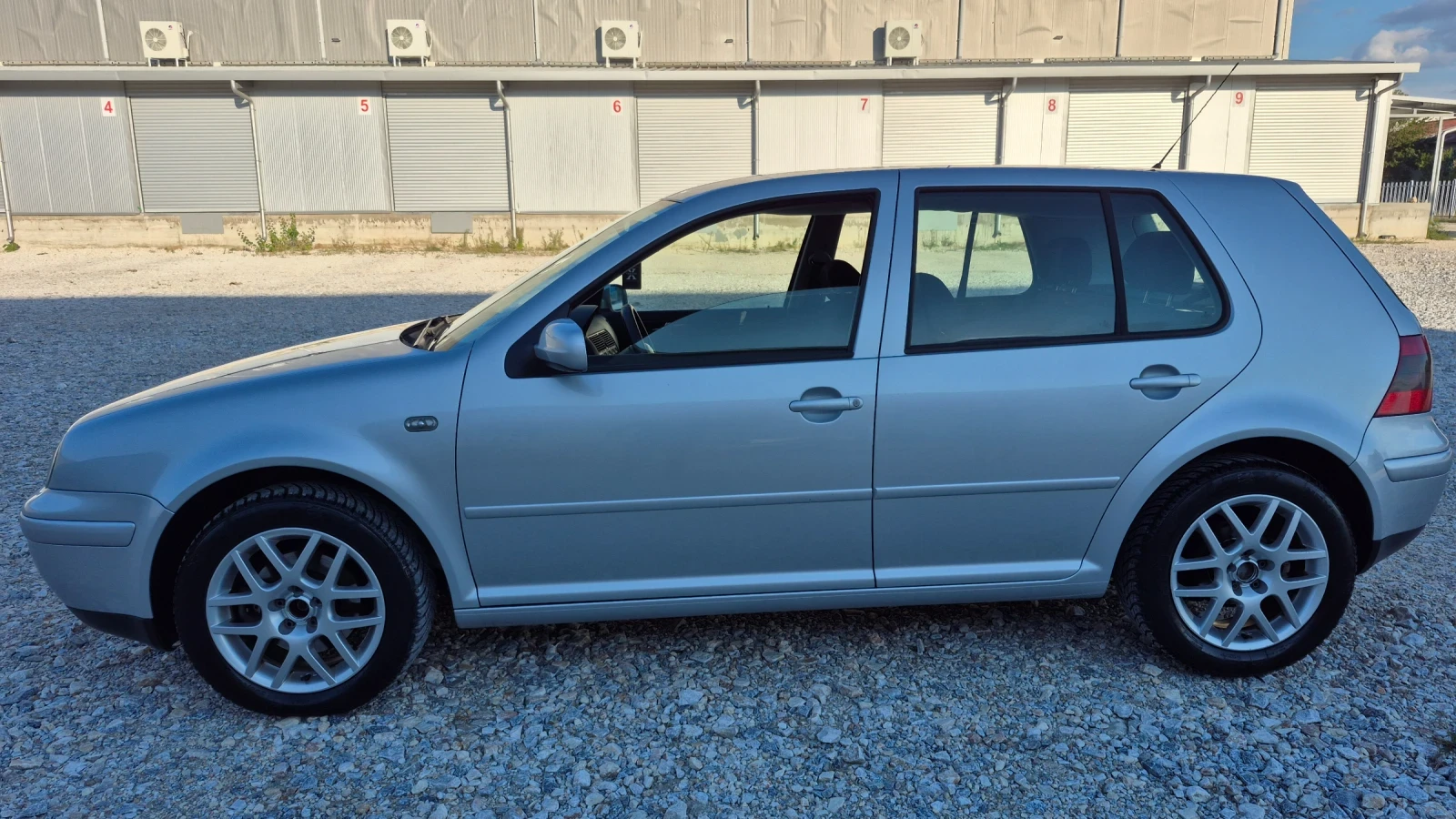 VW Golf 1.9 TDI/116* * * , снимка 4 - Автомобили и джипове - 56341829