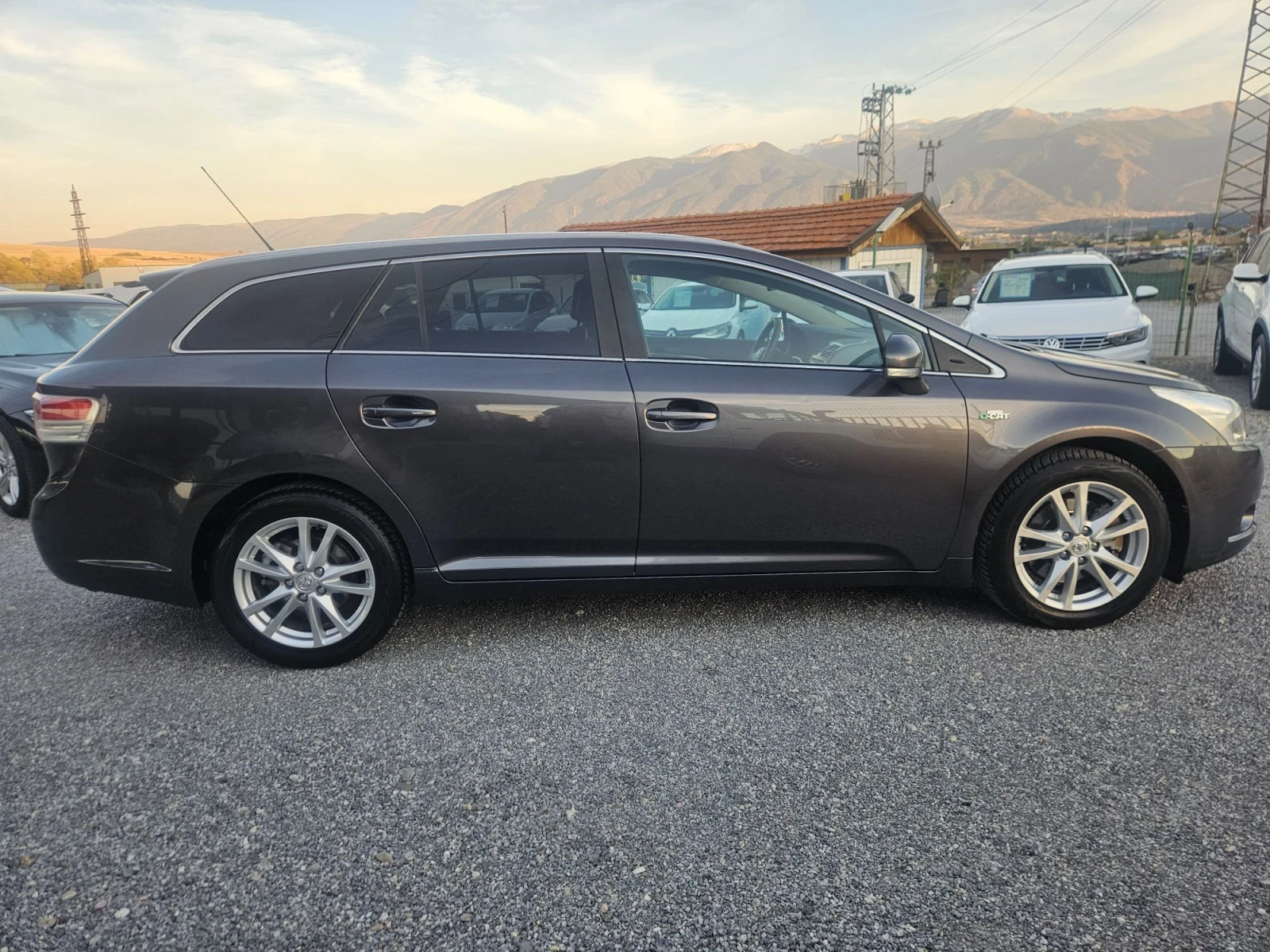 Toyota Avensis 2.2D AUTOMAT  | Mobile.bg � ����������� 4