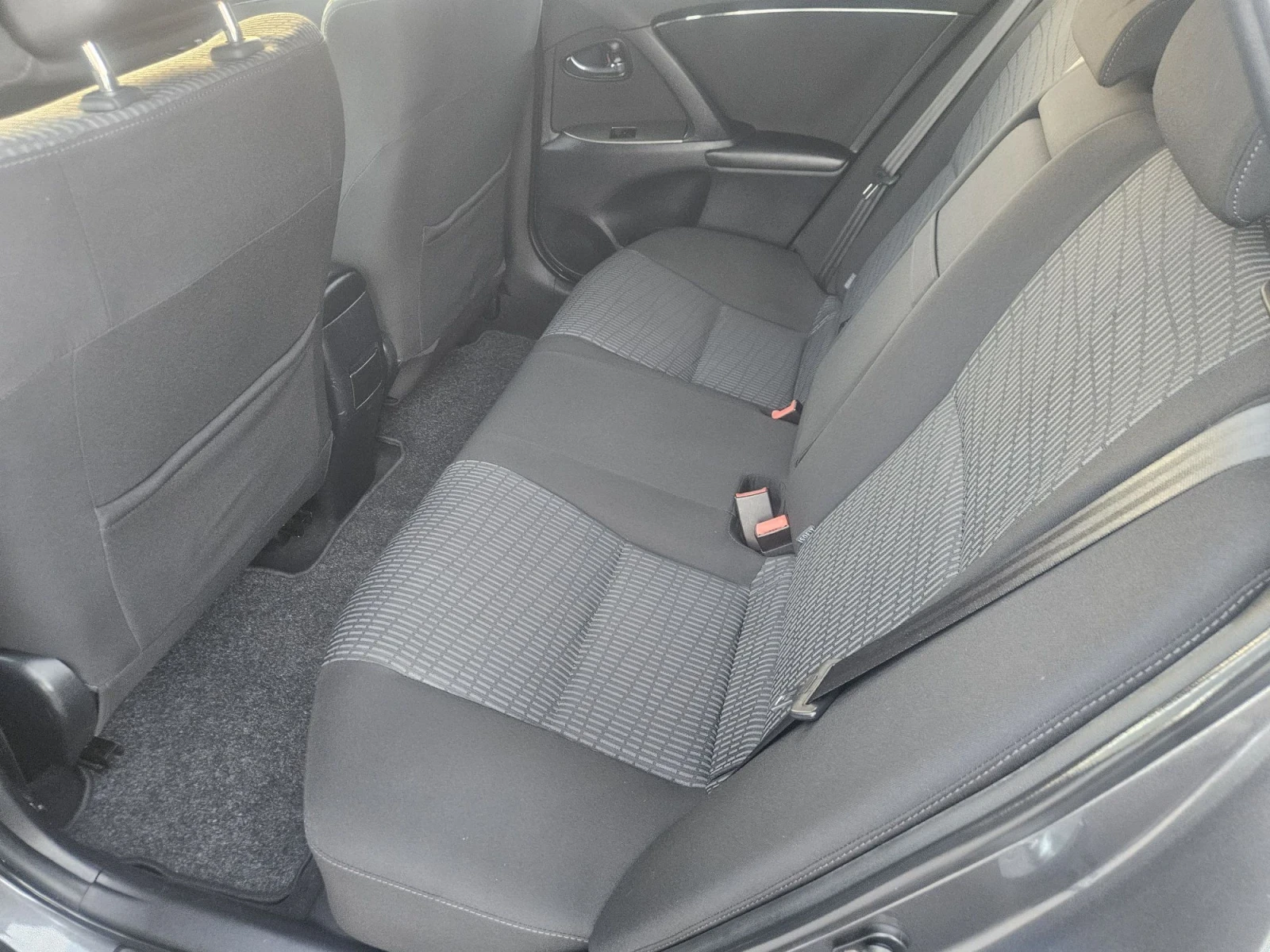 Toyota Avensis 2.2D AUTOMAT  | Mobile.bg � ����������� 10