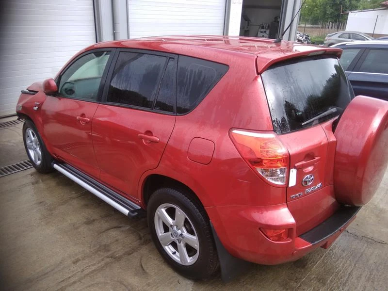 Toyota Rav4 2.2 d4d 136к.с., снимка 6 - Автомобили и джипове - 47180927