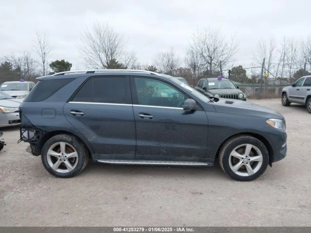 Mercedes-Benz GLE 350 4MATIC/Harman Kardon* Памет* Обдухв* , снимка 4 - Автомобили и джипове - 48618767