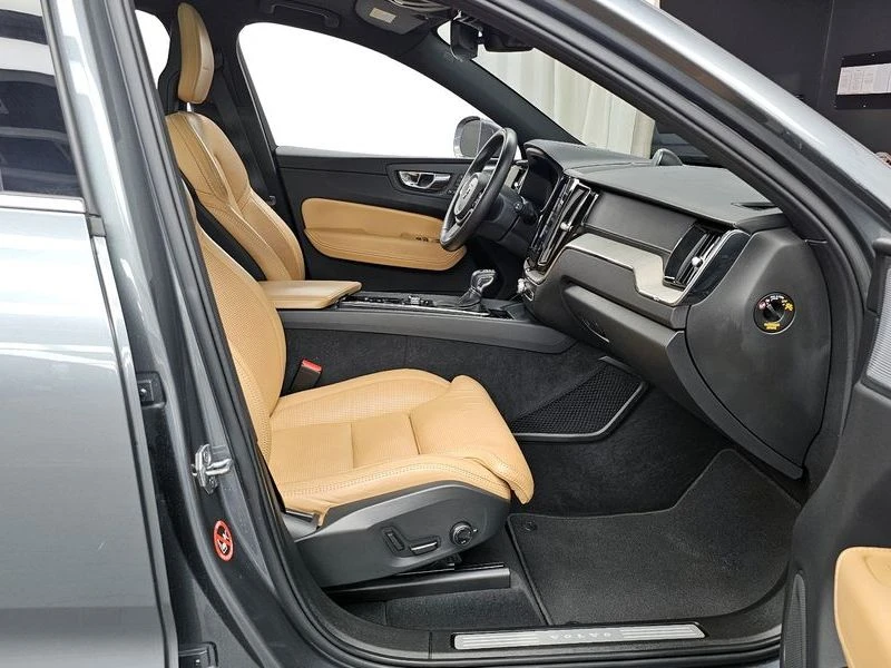 Volvo XC60 T6 Inscription| 320к.с.| ВКЛ.ТЕХНОТЕСТ, снимка 11 - Автомобили и джипове - 55170812