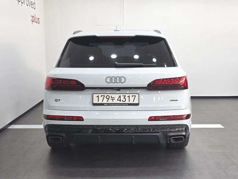Audi Q7 3.0 DPX Automatic, снимка 4 - Автомобили и джипове - 55960641