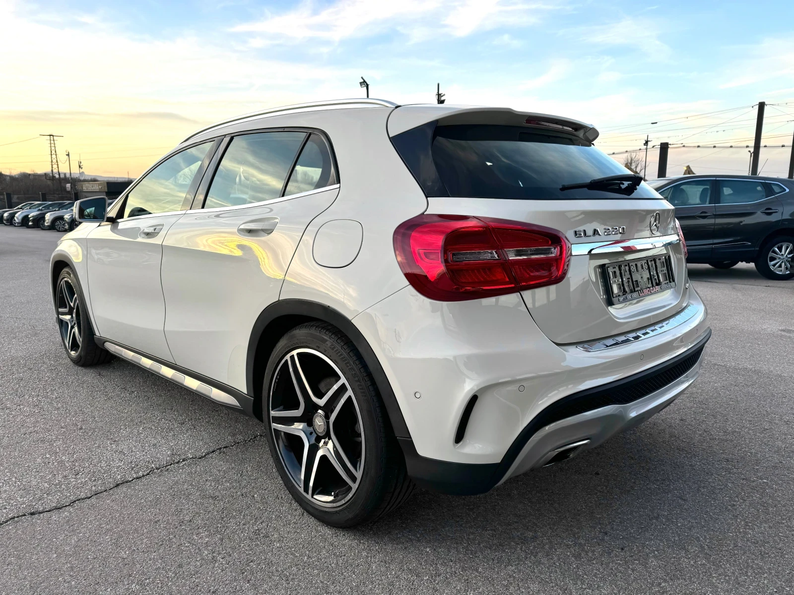 Mercedes-Benz GLA 220 CDI-AMG-4MATIC-LED-NAVI-КОЖА - изображение 5