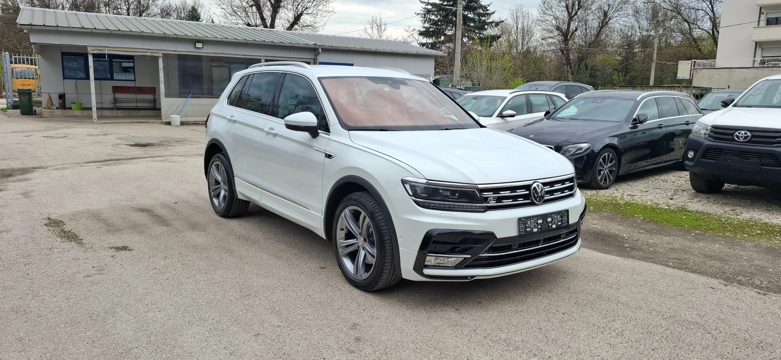 VW Tiguan R-LINE 4motion* Head-up* * 360-камера* ШВЕИЙАРИЯ | Mobile.bg — изображение 1