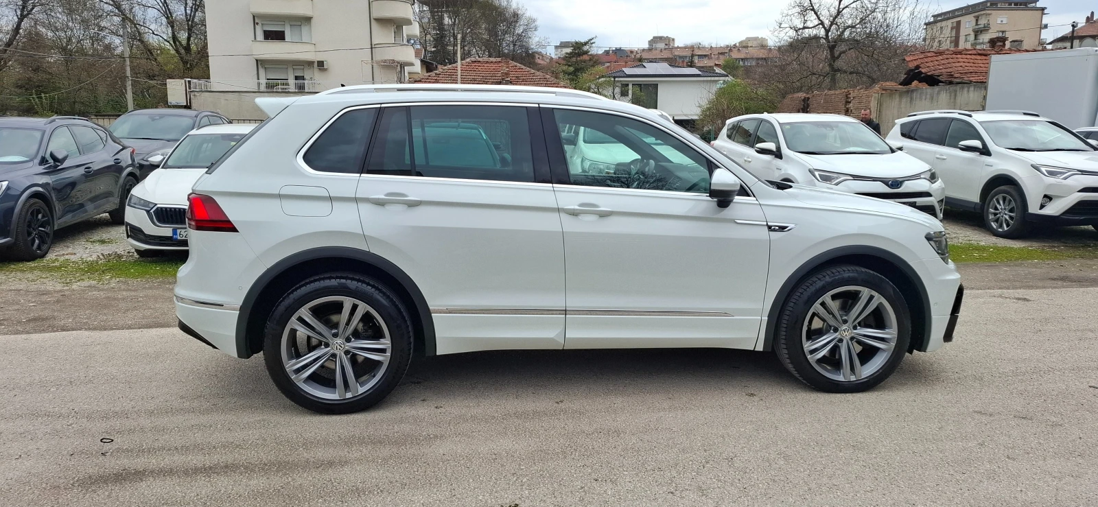VW Tiguan R-LINE 4motion* Head-up* * 360-камера* ШВЕИЙАРИЯ - изображение 2