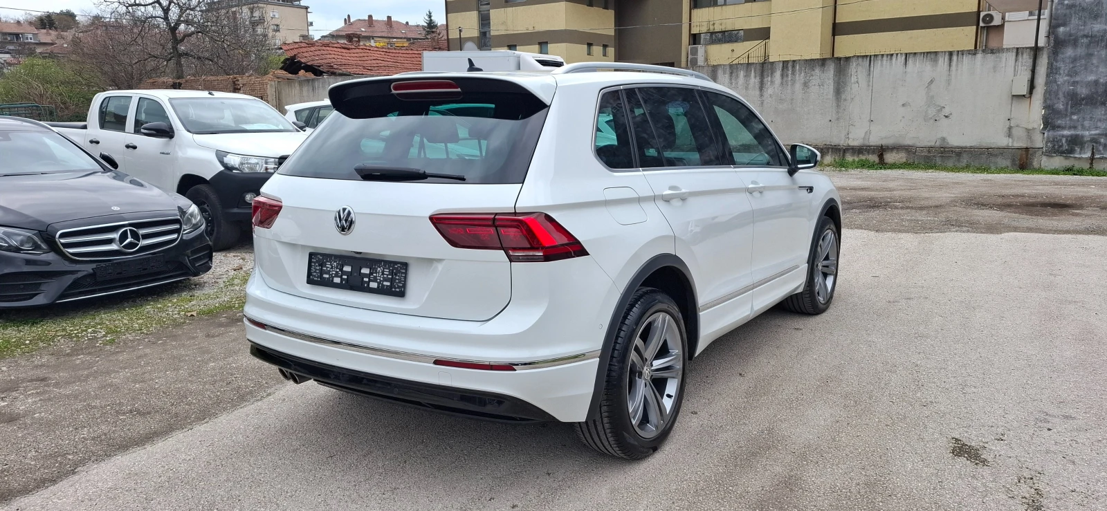 VW Tiguan R-LINE 4motion* Head-up* * 360-камера* ШВЕИЙАРИЯ - изображение 3