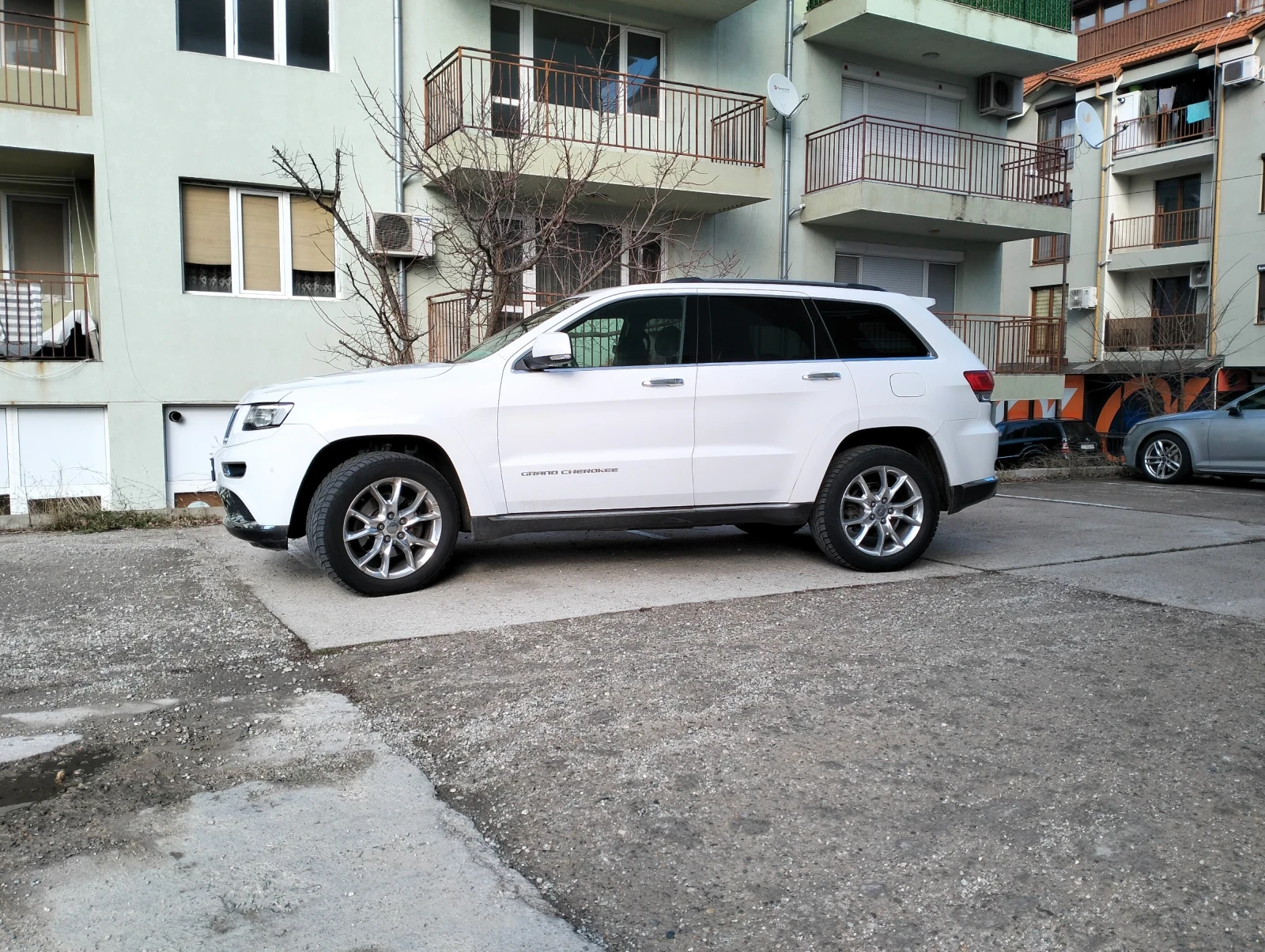 Jeep Grand cherokee  - изображение 6