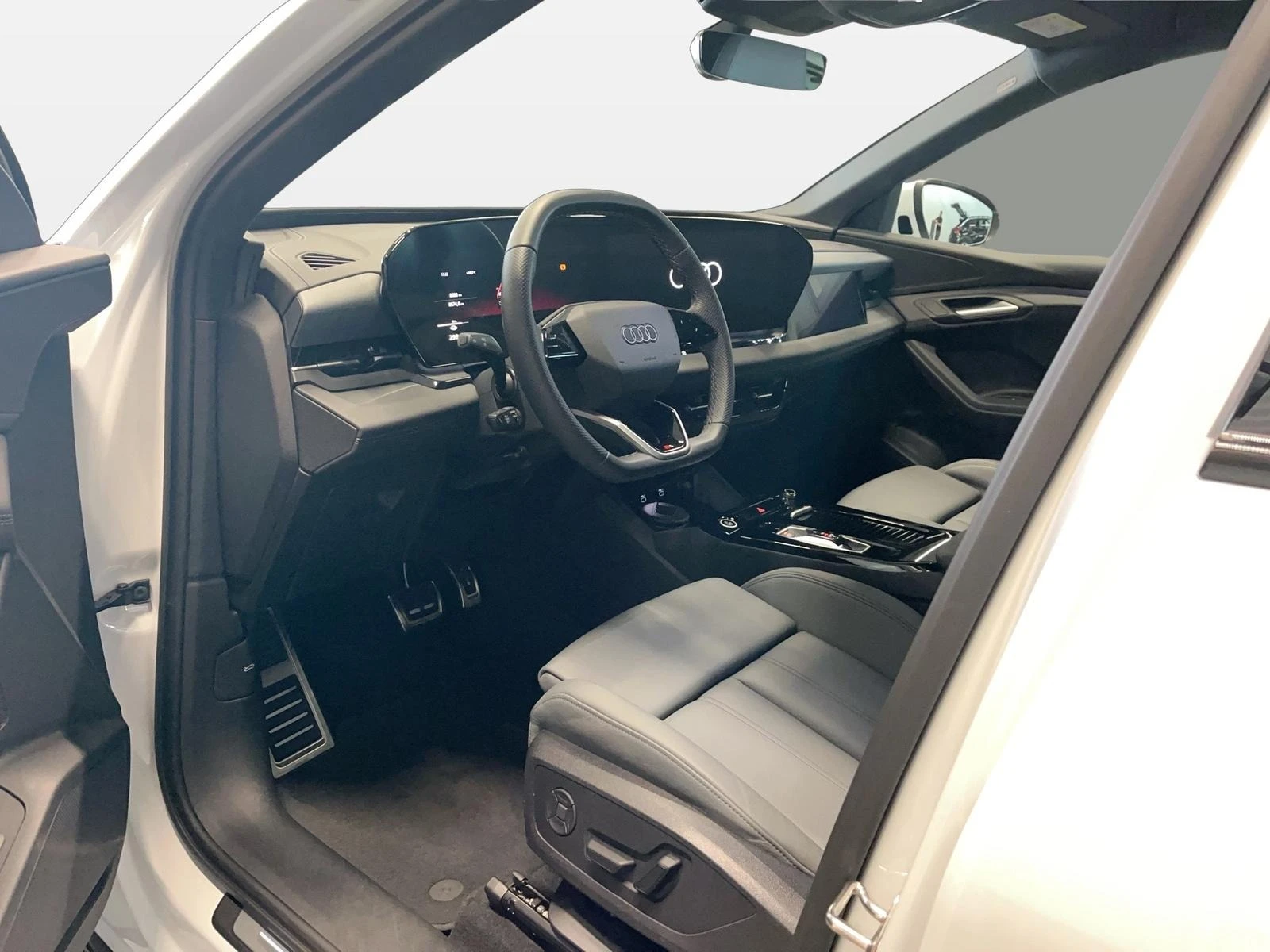 Audi Q6 55 E-TRON/ S-LINE/QUATTRO/MATRIX/ MMI DISPLAY/ 360 - изображение 7