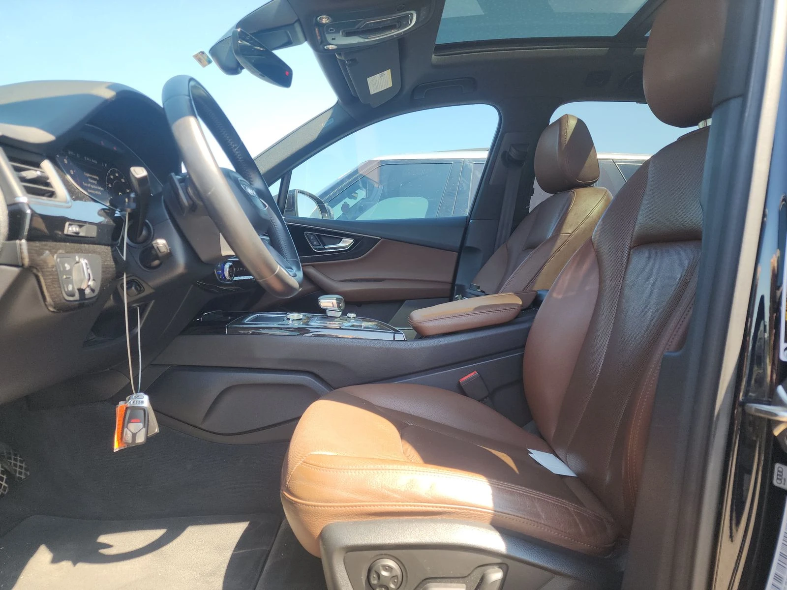 Audi Q7 Premium Plus* Matrix* Обдух* 360* Дистроник* Пано* - изображение 8