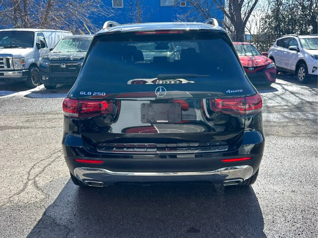 Mercedes-Benz GLB 250 4MATIC * CARFAX* ДИСТРОНИК * ДВА КЛЮЧА, снимка 5 - Автомобили и джипове - 53893044