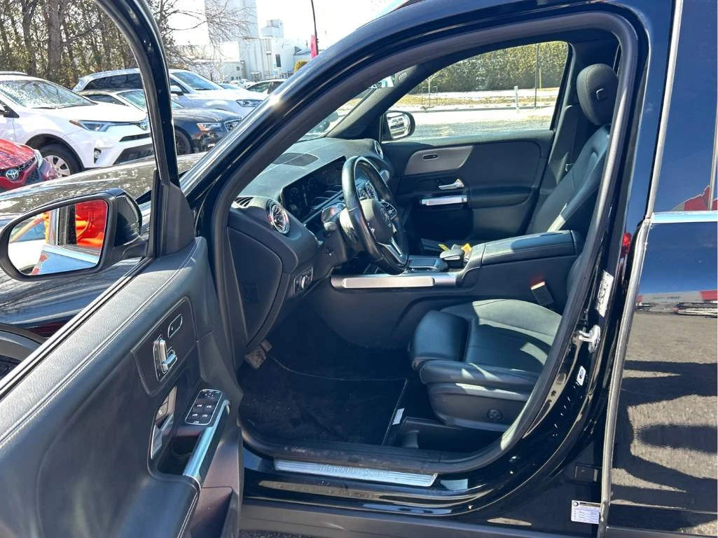 Mercedes-Benz GLB 250 4MATIC * CARFAX* ДИСТРОНИК * ДВА КЛЮЧА, снимка 9 - Автомобили и джипове - 53893044