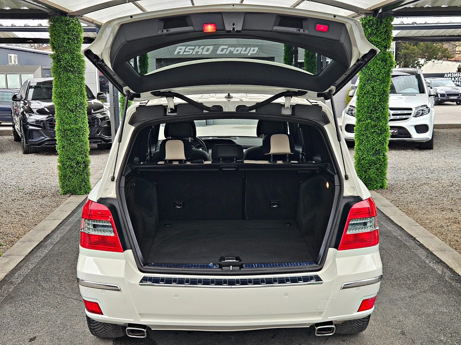 Mercedes-Benz GLK 320CDI/EDITION 1/AMG/DESIGNO/PANORAMA/ПОДГРЕВ/LI, снимка 8 - Автомобили и джипове - 53907672