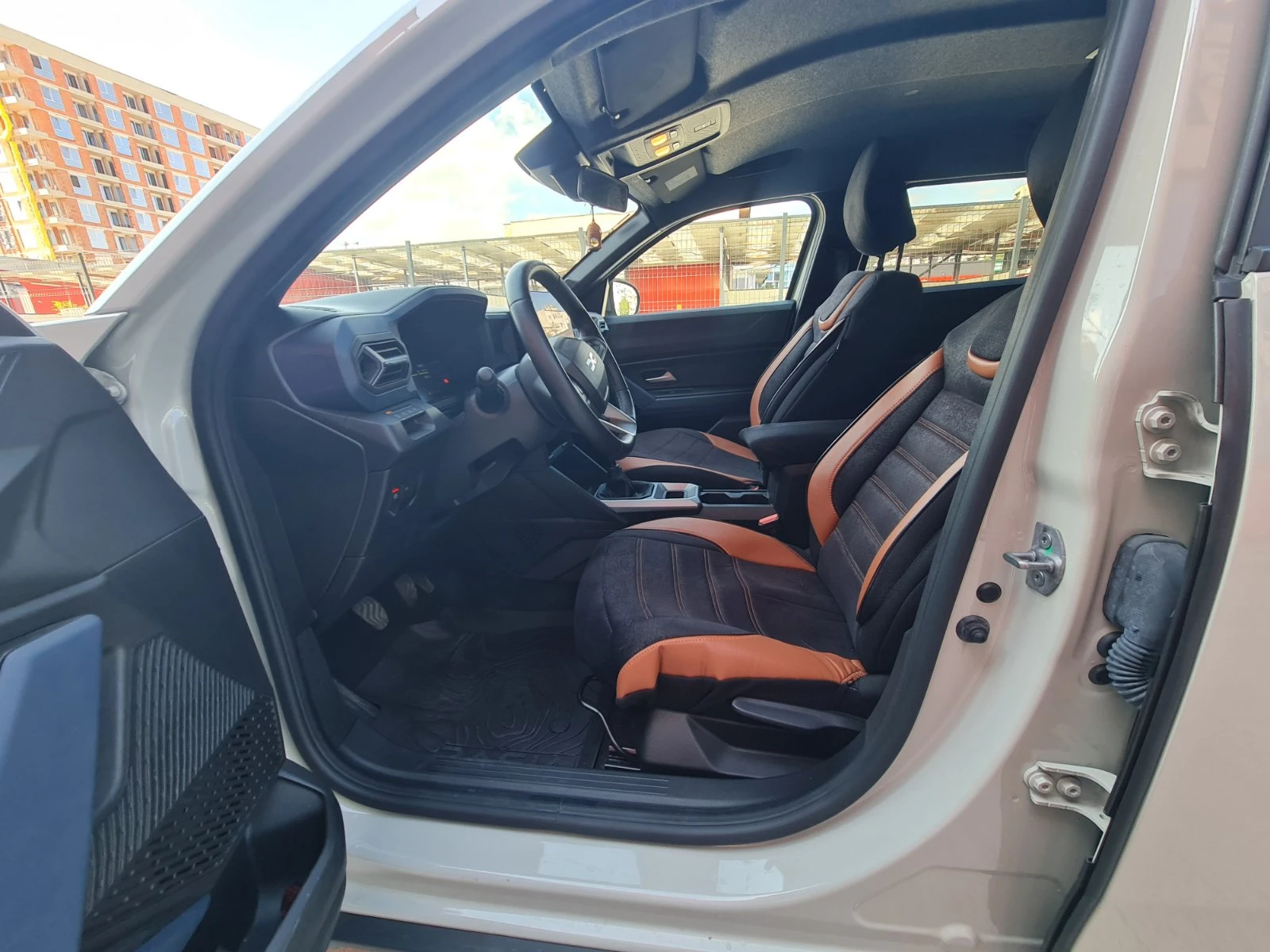 Dacia Duster, снимка 7 - Автомобили и джипове - 55677607