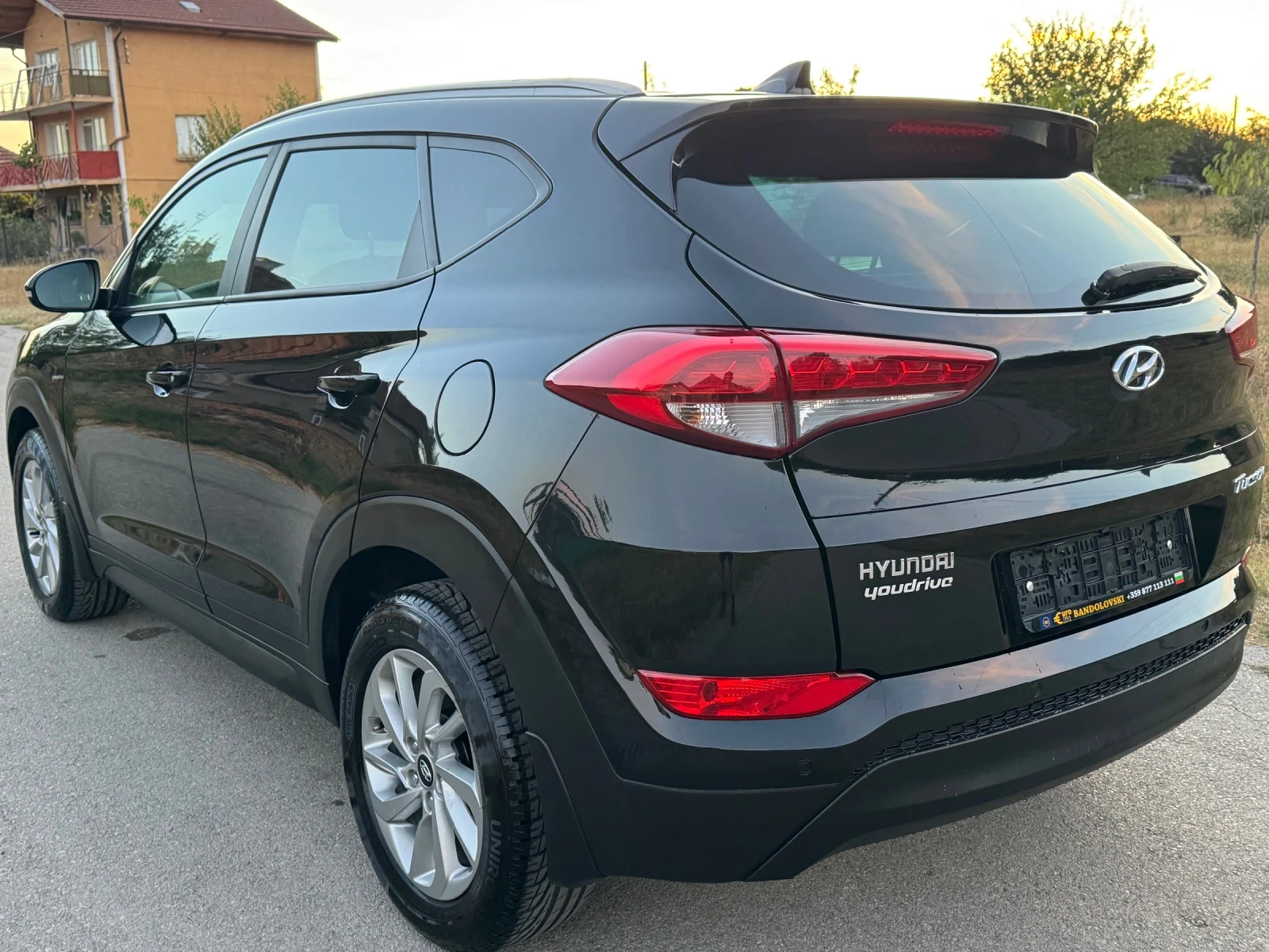 Hyundai Tucson 1.7CRDI;:Navi;:Подгрев;:, снимка 4 - Автомобили и джипове - 55957220