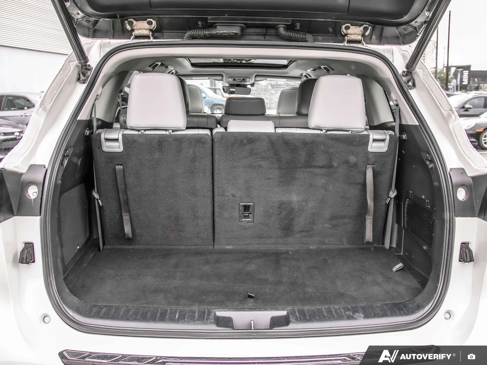 Toyota Highlander * Hybrid Limited * 4WD * 8 МЕСТА * CARFAX * , снимка 15 - Автомобили и джипове - 56137930
