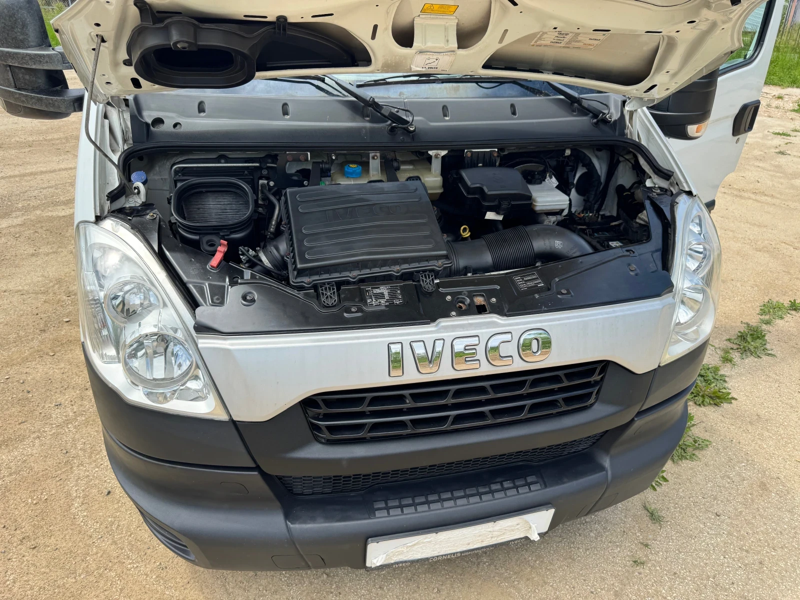 Iveco Daily 197км* MAXI XXL 4.70* КЛИМА * СЕРВИЗНА ИСТОРИЯ, снимка 14 - Бусове и автобуси - 54834287