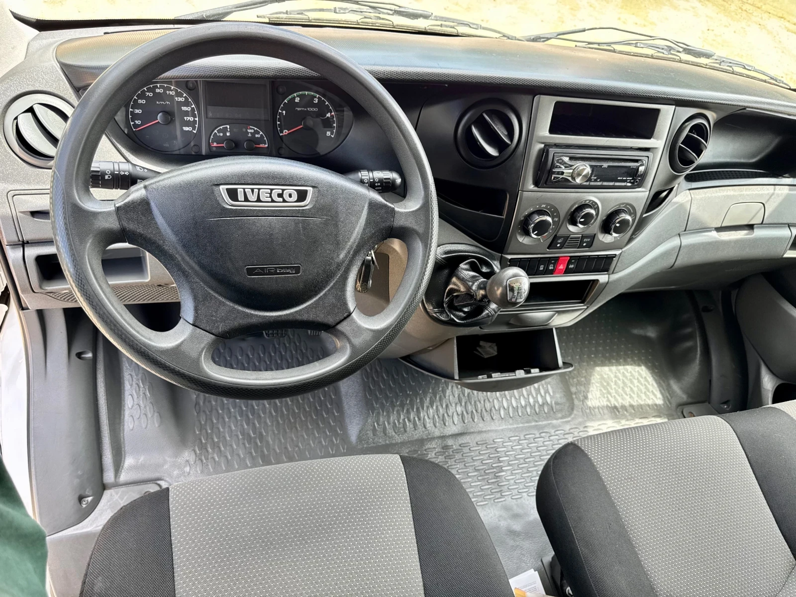 Iveco Daily 197км* MAXI XXL 4.70* КЛИМА * СЕРВИЗНА ИСТОРИЯ, снимка 12 - Бусове и автобуси - 54834287