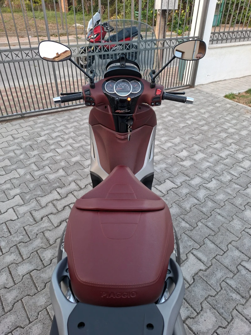 Piaggio Beverly 350 ABS LED TC , снимка 8 - Мотоциклети и мототехника - 52451265