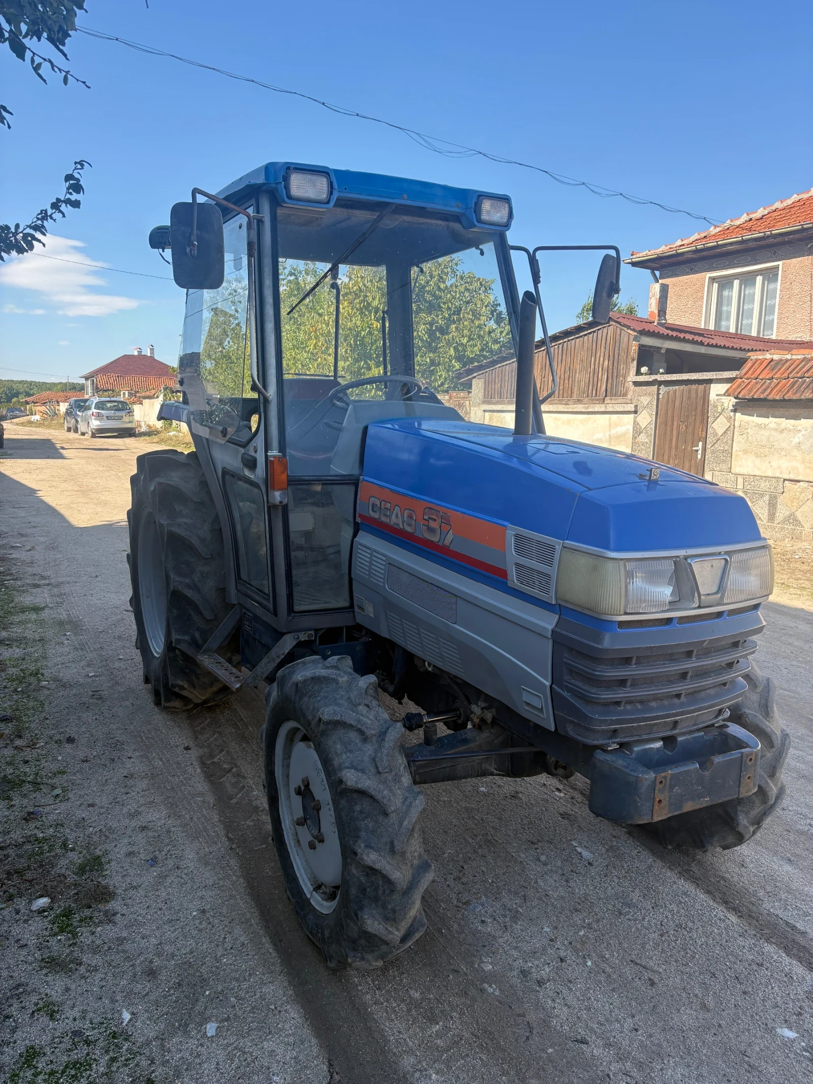 Трактор ISEKI Geas 37, снимка 2 - Селскостопанска техника - 56653991