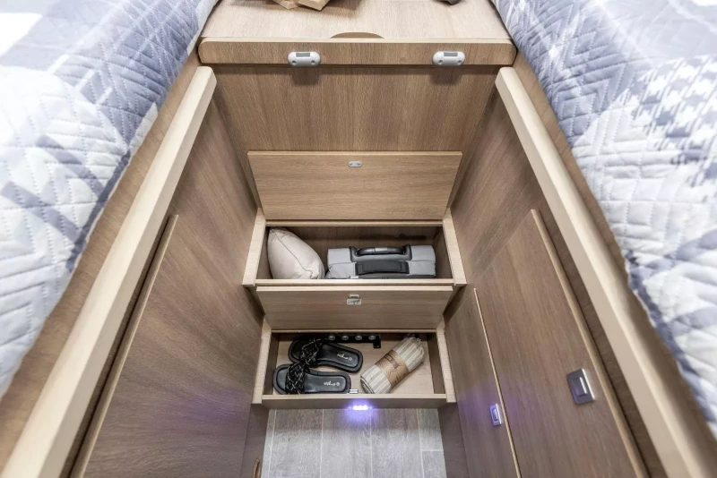 Кемпер Giottiline Toscan 74GC, снимка 15 - Каравани и кемпери - 53230462