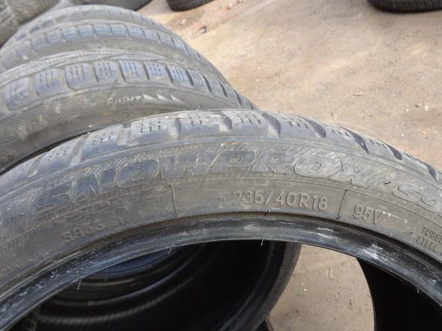 Гуми Зимни 235/40R18, снимка 9 - Гуми и джанти - 16826962