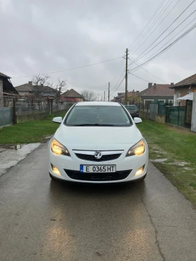 Opel Astra J SRI - изображение 1