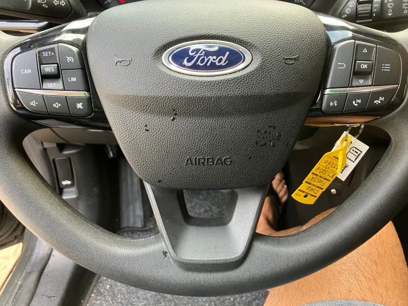 Ford Fiesta 1.1l, снимка 11 - Автомобили и джипове - 47159615