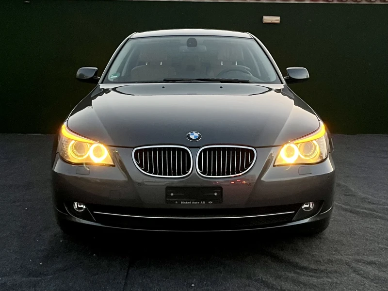 BMW 525 D x-Drive* DynamicDrive* Comfort* HUD* SWISS* ЛИЗИ, снимка 2 - Автомобили и джипове - 47611388