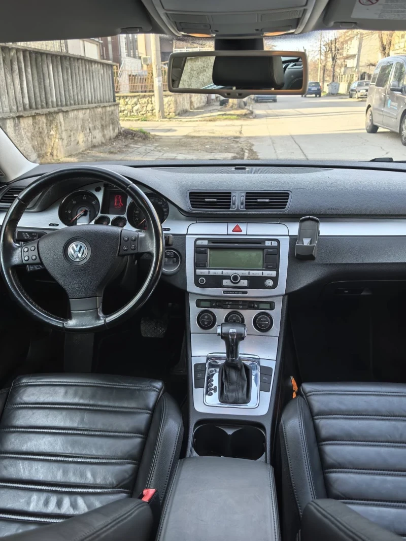 VW Passat 2.0 TDI Highline, снимка 8 - Автомобили и джипове - 48445640