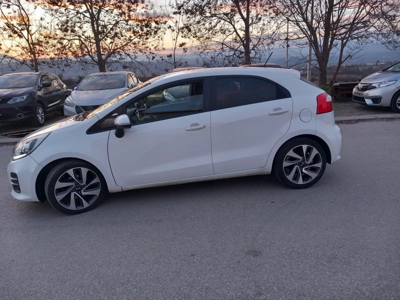 Kia Rio 1.4 90 kc navi kamera evro 6в, снимка 3 - Автомобили и джипове - 49021390