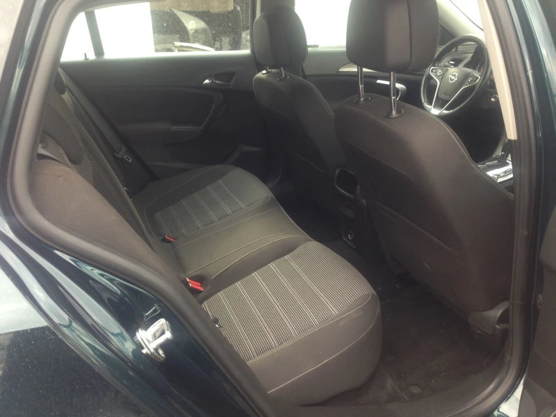 Opel Insignia FACE/LED1.6CDti/136/Automat/NAVI/SportsTourer/Eur6, снимка 4 - Автомобили и джипове - 49680895