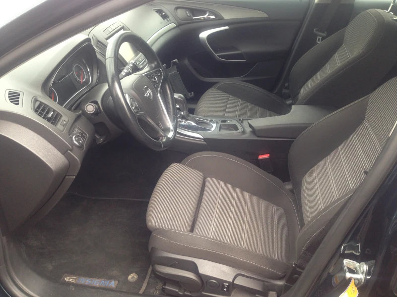 Opel Insignia FACE/LED1.6CDti/136/Automat/NAVI/SportsTourer/Eur6, снимка 10 - Автомобили и джипове - 49680895