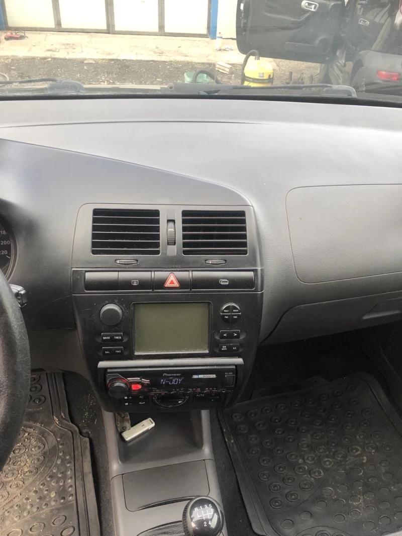 Seat Ibiza, снимка 10 - Автомобили и джипове - 52353817