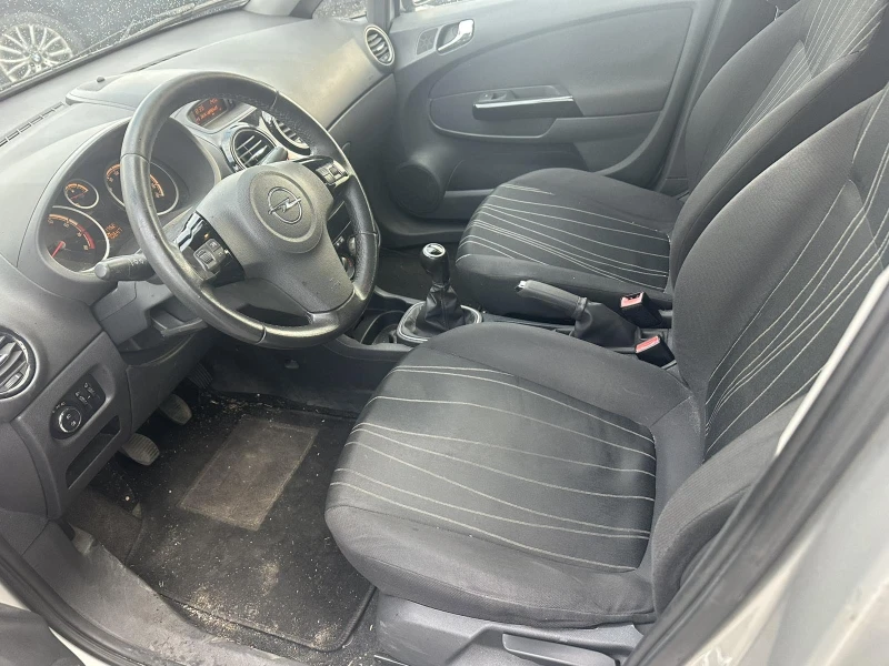 Opel Corsa 1.2 BENZ, снимка 10 - Автомобили и джипове - 52165666