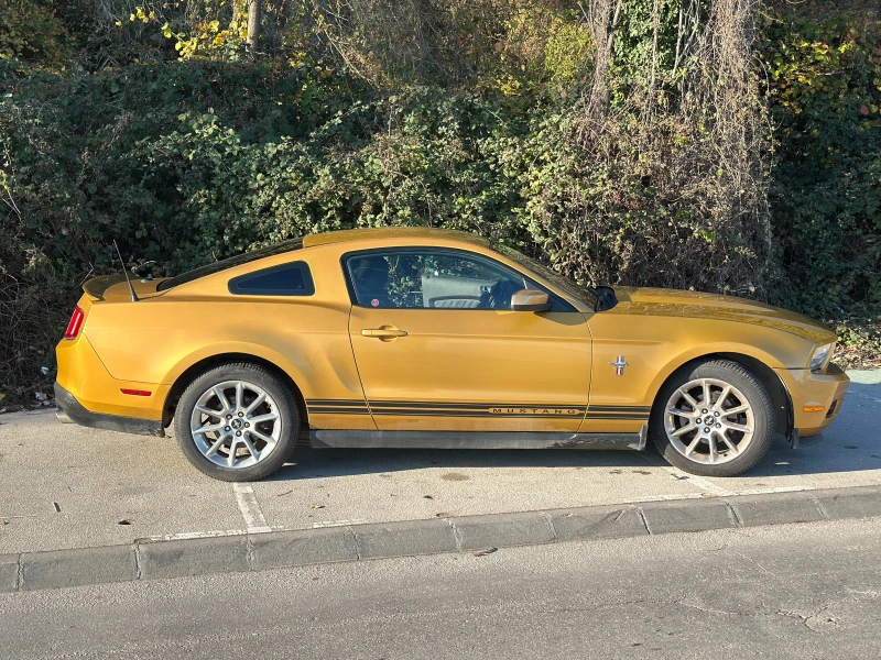 Ford Mustang, снимка 4 - Автомобили и джипове - 52745176