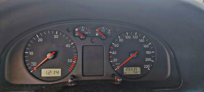 VW Passat 1.9 TDI Synchro, снимка 8 - Автомобили и джипове - 53393470