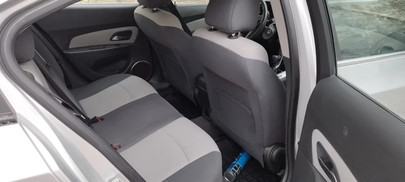 Chevrolet Cruze, снимка 8 - Автомобили и джипове - 53532341